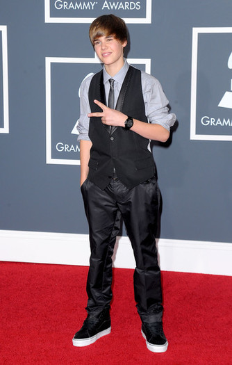 52nd+Annual+GRAMMY+Awards+Arrivals+e1pP3PsCGOkl