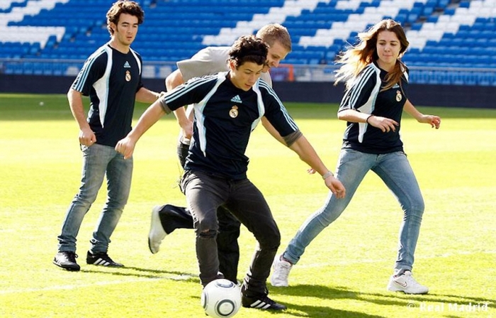 normal_realmadrid05 - JB-playing football in Spain