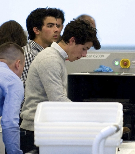 Jonas Brothers at the LAX Airport (14)