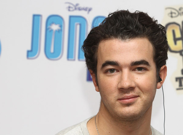 kevin 1 - Me and Jonas Brothers Press Conference In Mexico City