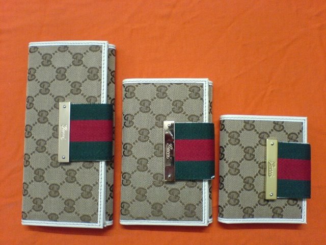 2011983133528279412 - Gucci wallets