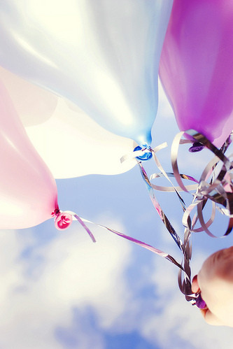 ballons-balloons-baloons-blue-clouds-color-Favim.com-39695