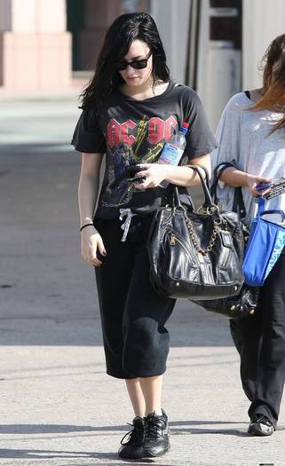 3 - Leaving a Class in North Hollywood - November 6th 2009