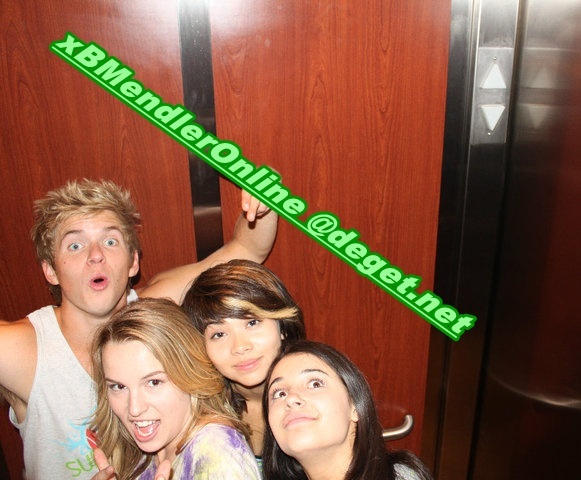 on the set 24 - On the set of Lemonade Mouth