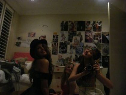 Party in Cara Hammerton's House (5)