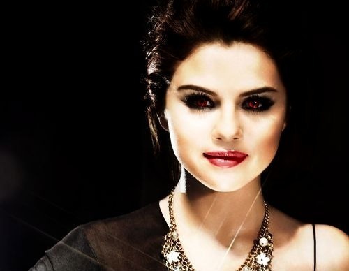 Vampire-Selena-selena-gomez-16566648-500-388