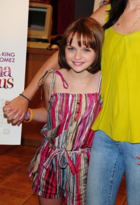 normal_004 - JULY 17TH- Meet and Greet for Ramona and Beezus at Borders Store