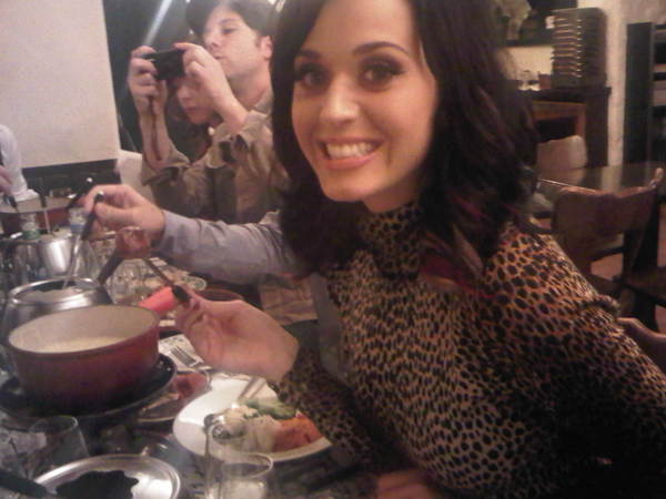 2night we had fondue in SWITZERLAND & it was 1 of the best meals I\'ve ever had! I luv CHEEESE, Stev