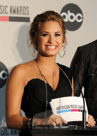 smile - American Music Awards Nominations Press Conference