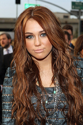 Miley Cyrus Gremis 2010; miles
