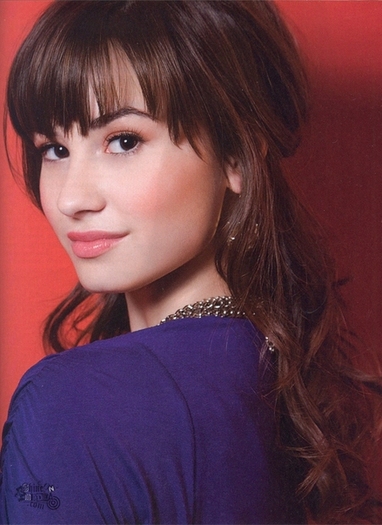 demi-lovato-girls-life-thumb-440x603