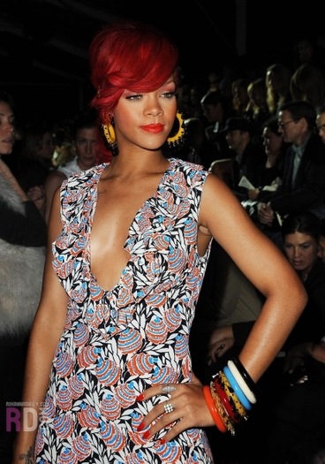 normal_0024 - x - Rihanna - x