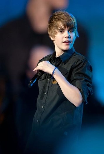 Justin_Bieber_1267280458_3