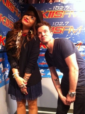 KIIS FM_5 - l - KIIS FM - l