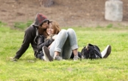 05 02 At Griffith Park in LA with Josh Bowman - Miley Ray Cyrus (1)