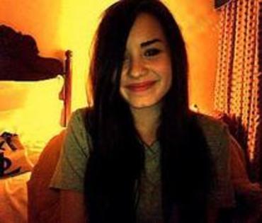 KVOBMFNNAMGGBFSDAJP - Demi Lovato