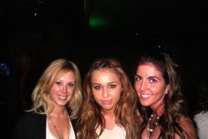 me , lisa and mary - x_Hannah Montana Wrap Party_x