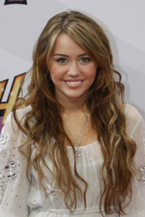 miley cyrus hannah montana Miley Cyrus neaga pe Twitter zvonurile despre relatia cu Nick Jonas