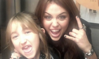 normal_xkkpl78y - Miley Cyrus and Noah Cyrus Personal Pictures