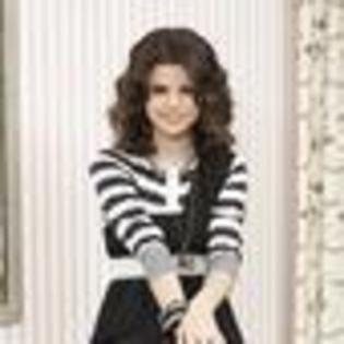 selena-gomez-862080l-thumbnail_gallery