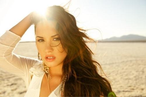  - Demi Lovato-SkyScraper