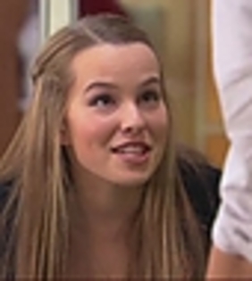 thumb_bridgit-mendler-0035