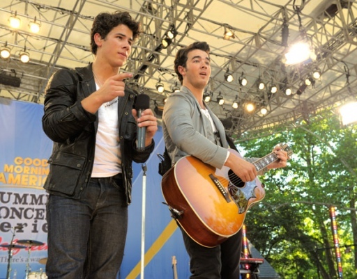 480 - Jonas Brothers