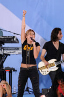 17025064_VXOEISLEB - Miley Cyrus Performs On ABC s Good Morning America-June 18 2010