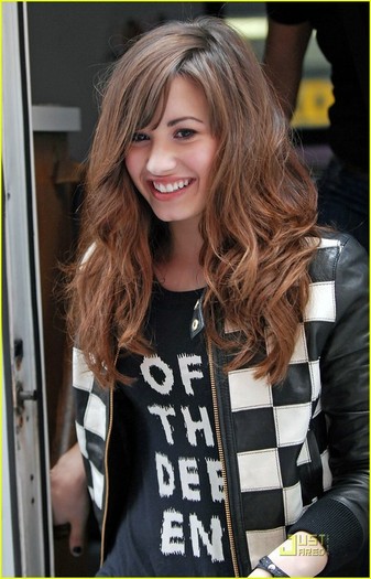 Demi+Lovato+demilovatocandyqueen04