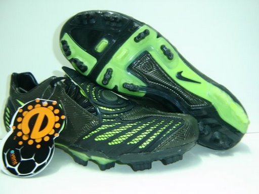 DSC05113 - Football shoes