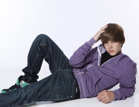 Justin-Photoshoot-justin-bieber-9049030-480-370