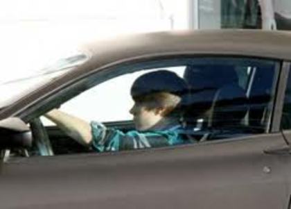 0 - Justin Bieber driving