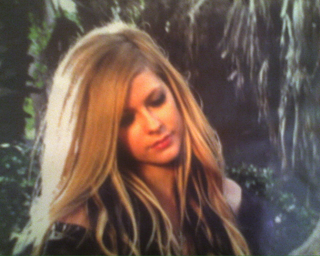 avril:*:X:X:Xmy idol