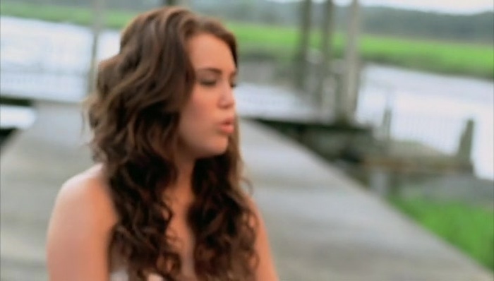 Miley Cyrus When I Look At You  screencaptures 02 (2) - miley cyrus when I look at you