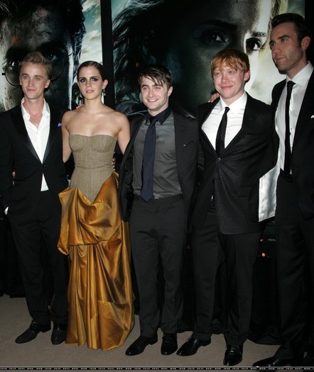 - Harry Potter and Deathly Hallows 2 - (30) - xx - HP7 Part 2-NY Premiere - xx