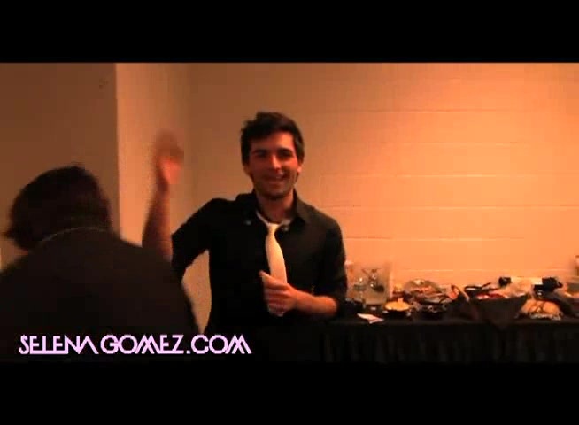 Behind the Scenes Jingle Ball 2010 210 - SG - Selly