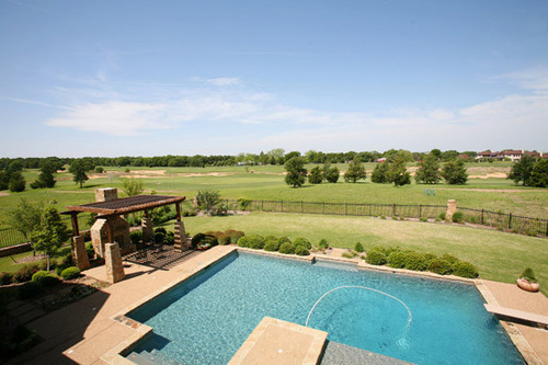 Jonas Brothers New House In Texas (11)