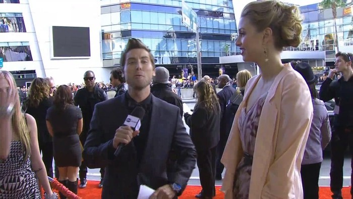 bscap0001 - 2010 - American Music Awards - Red Carpet Interview 01 - Captures by me