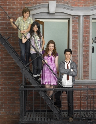 normal_WIZWAVERLYPLACE_Y2_GAL_003