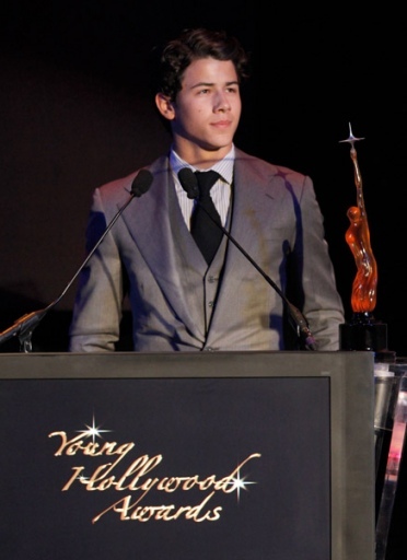 normal_MQ053 - JB-at Young Hollywood Awards