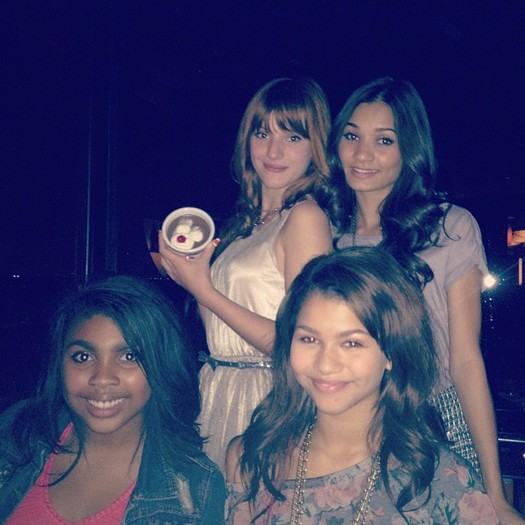 Me Bella and fan and Zendaya