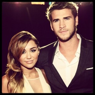 Me and @liamhemsworth.