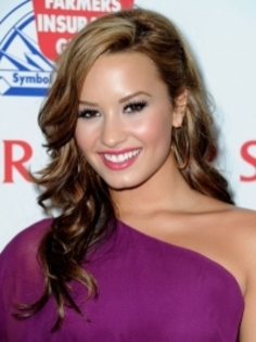 demilovatomoststylishaward