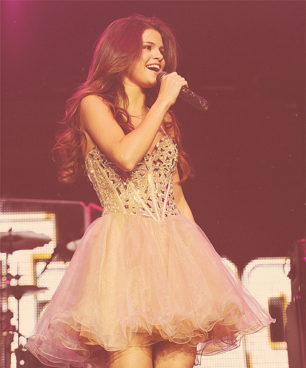 Selena .♥.