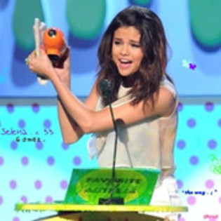 Selly Gomez is my angel (525) - Some pics with Selly