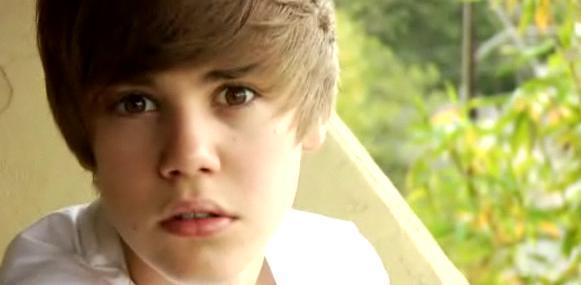 Dramatic-Bieber-justin-bieber-11230689-581-285[1]