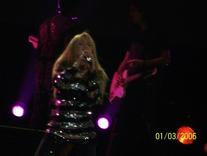 Hannah - At Miley Concert