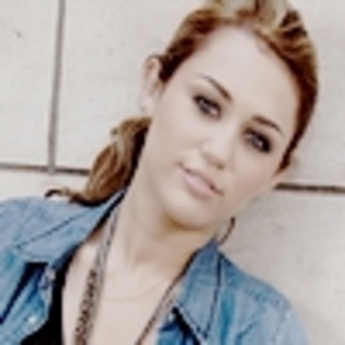 03b - Hannah and Miley
