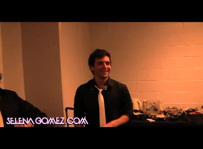 Behind the Scenes Jingle Ball 2010 234 - SG - Selly