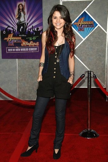 Best of Both Worlds Concert 3D Movie Premiere - January 17th 2008 (14)